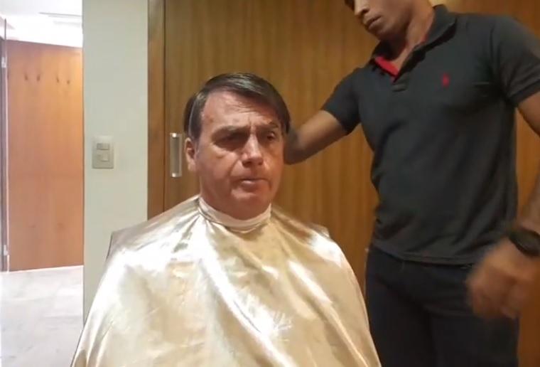 Bolsonaro em live informal