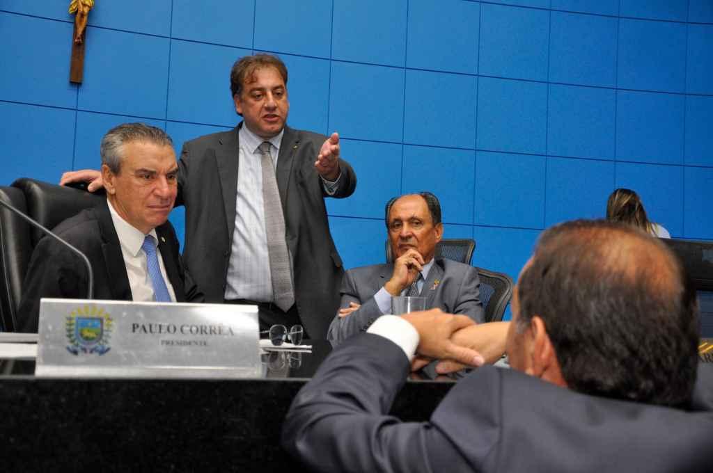 Deputados vão analisar projeto do TCE