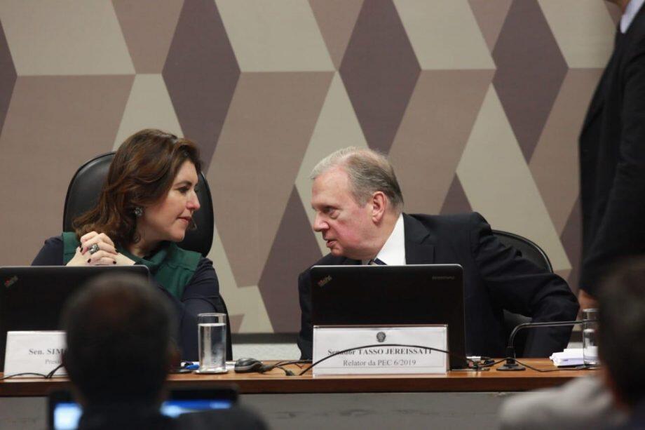 Senadora Simone Tebet com relator da PEC da Previdência