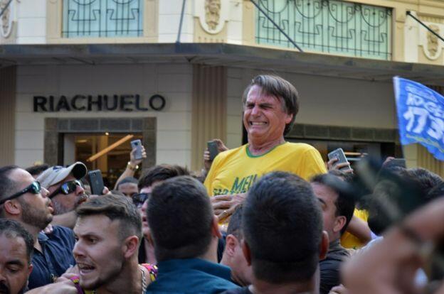 O autor da facada agiu sozinho