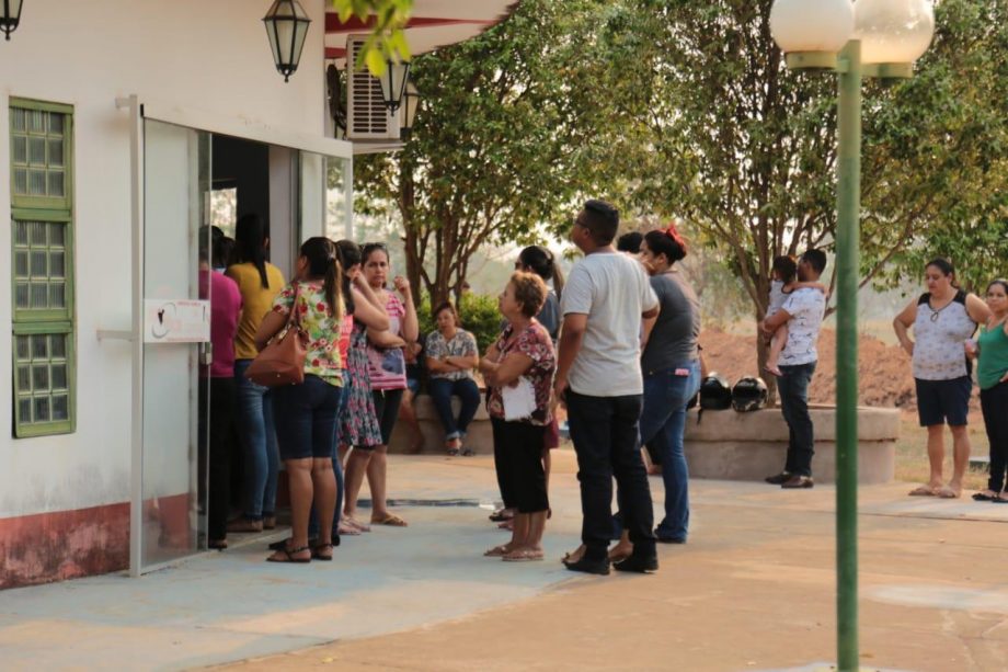 Corpo deve ser enterrado no final da tarde (Foto: Leonardo de França)