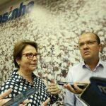 Ministra Tereza Cristina em agenda no gabinete do deputado estadual Barbosinha. (João Garrigó
