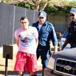 Michael sendo entregue no Fórum de Costa Rica pela Polícia Militar. Foto: MS Todo Dia/Renan Carrijo