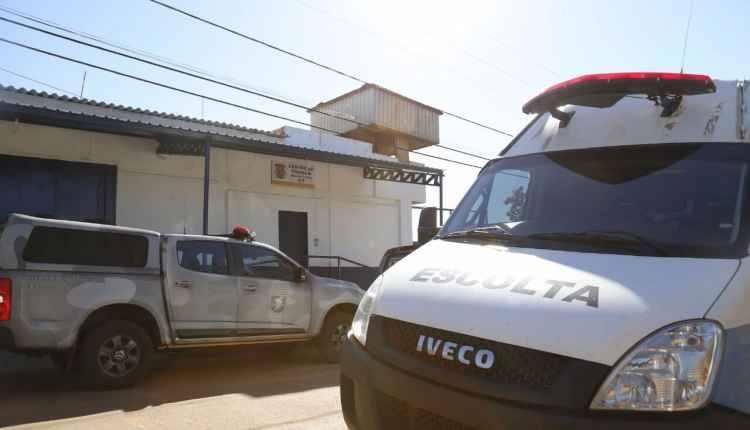 Com decisão