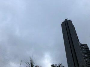 Céu na manhã deste domingo (31) em Campo Grande