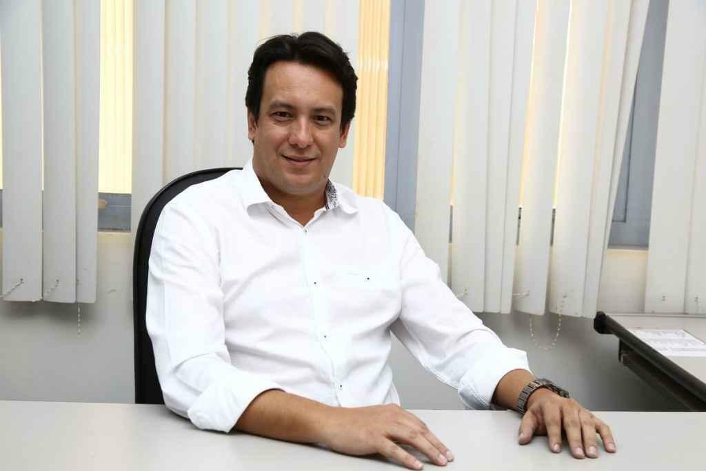 Secretário diz que descontos incentivam os contribuintes.(Foto: A.Frota)
