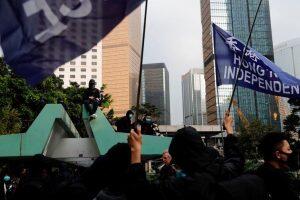 Manifestantes participam de comício para pedir reformas democráticas em Hong Kong (Foto: Tyrone Siu/ Reuters)