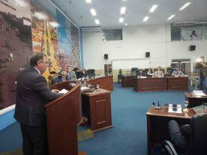 Defesa sustentou a tese de ilegalidade do novo julgamento).