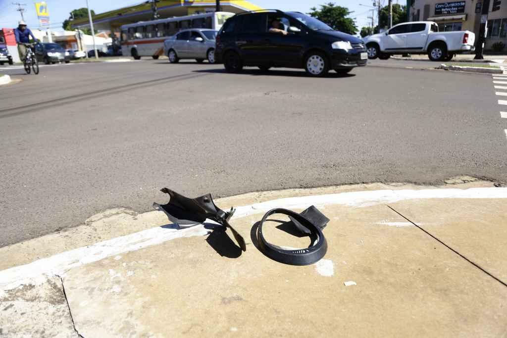 Local onde ocorreu o acidente na manhã deste sábado. (Leonardo de França