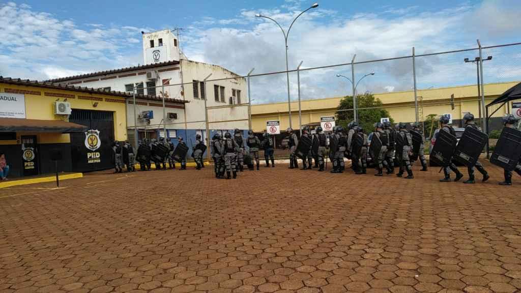 Equipes do Choque dão apoio na vistoria da PED (Foto: Ligado Na Notícia)