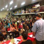 Categoria segue em greve
