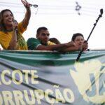A senadora Soraya Thronicke fez uso do trio que estava presente no ato. (Foto: Marcos Ermínio)