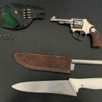 PM apreendeu arma de fogo com suspeito (Foto: Divulgação PM)