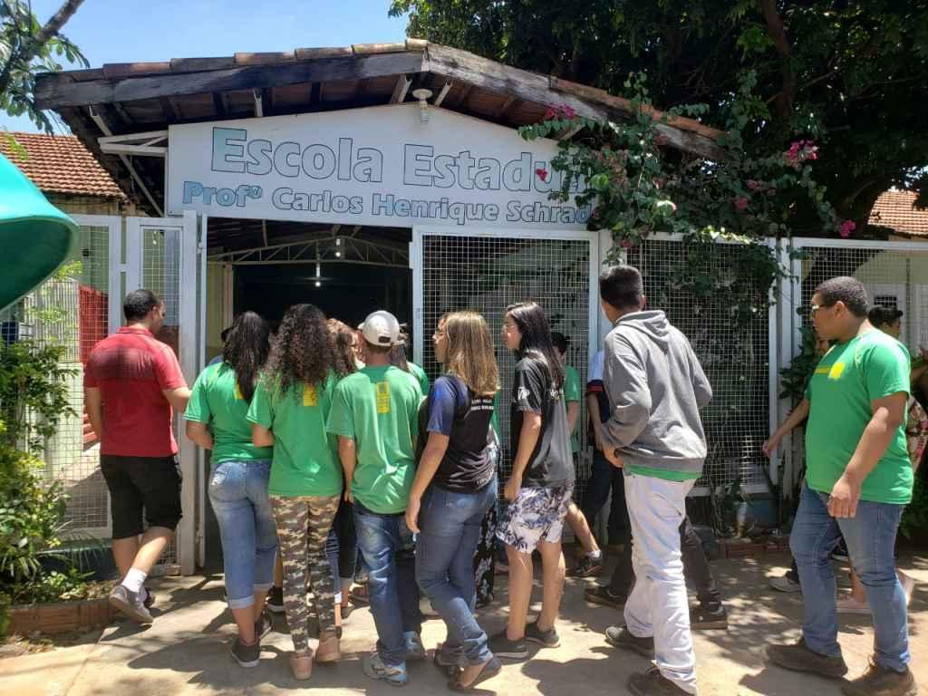 Escola Professor Carlos Henrique Schrader