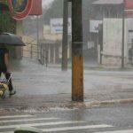 Chuva alagou a cidade. (Foto: Leonardo de França