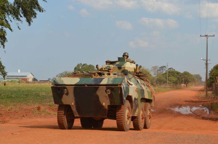 Forças militares do Paraguai durante fiscalização. Foto: Divulgação