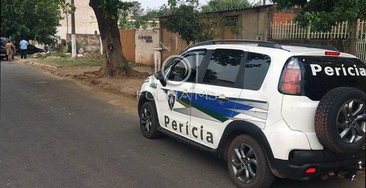 (Não havia sinais de violência no corpo