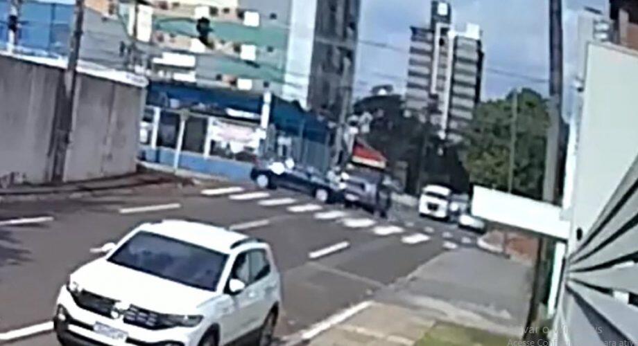 Câmera de segurança flagrou momento do acidente