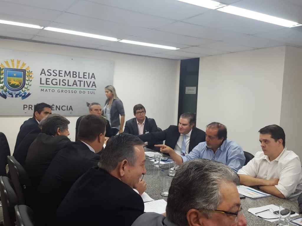 Diretores da Energisa em reunião na ALMS (Renata Volpe