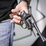Arma usada no crime foi apreendida