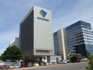 Dataprev abre mais de 1,7 mil vagas com salários de até R$ 7,5 mil