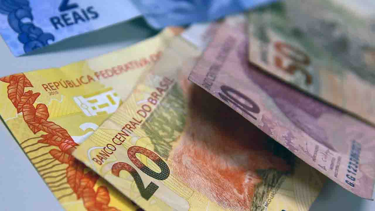 Arrecadação de estados e municípios será afetada caso proposta seja aprovada