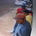 Família foi amarrada e colocada dentro de um quarto da casa.