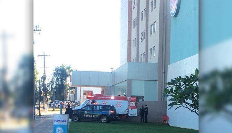 Polícia Civil e Samu no acesso ao interior do shopping. Foto: Divulgação