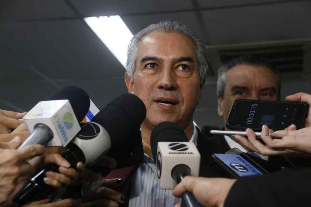 Reinaldo Azambuja em coletiva (Arquivo Marcos Ermínio
