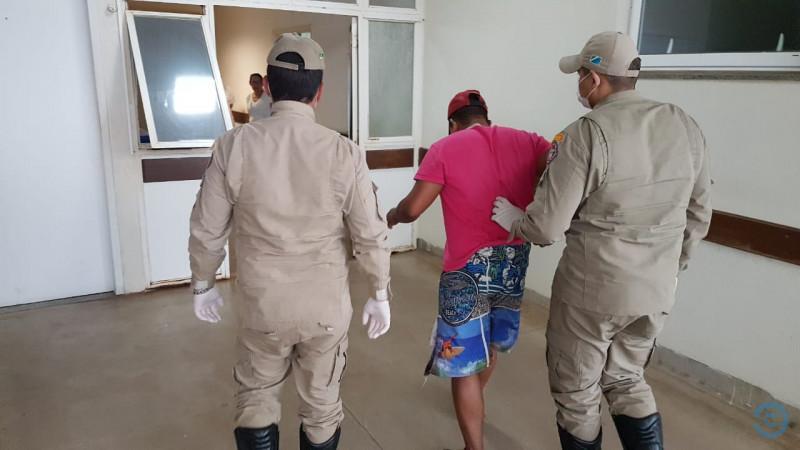 Foi socorrido pelo Corpo de Bombeiros (PC de Souza)