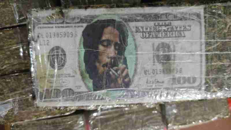 Maconha seria entregue no Brasil