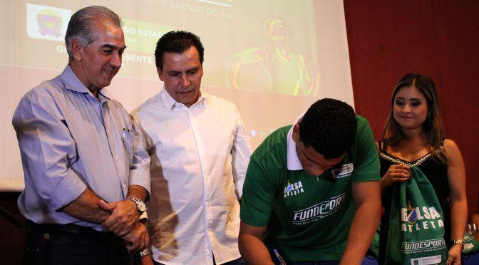 O benefício é destinado para atletas praticantes de desporto de rendimento em modalidades olímpicas e paralímpicas (Foto: Divulgação Fundesporte)