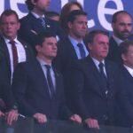 Jair Bolsonaro e Sérgio Moro assistem ao jogo no Maracanã. (Foto: Reprodução/OAntagonista)