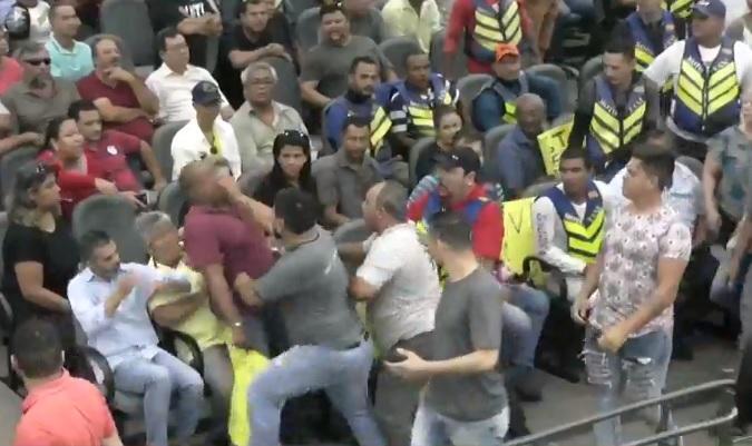 Discussão na Câmara resultou em agressão física nesta terça (Foto: Reprodução)