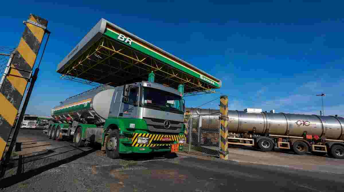 Petrobras anuncia novo aumento da gasolina