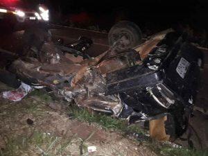 Motorista da Parati morreu no local (Foto: Cenário MS)