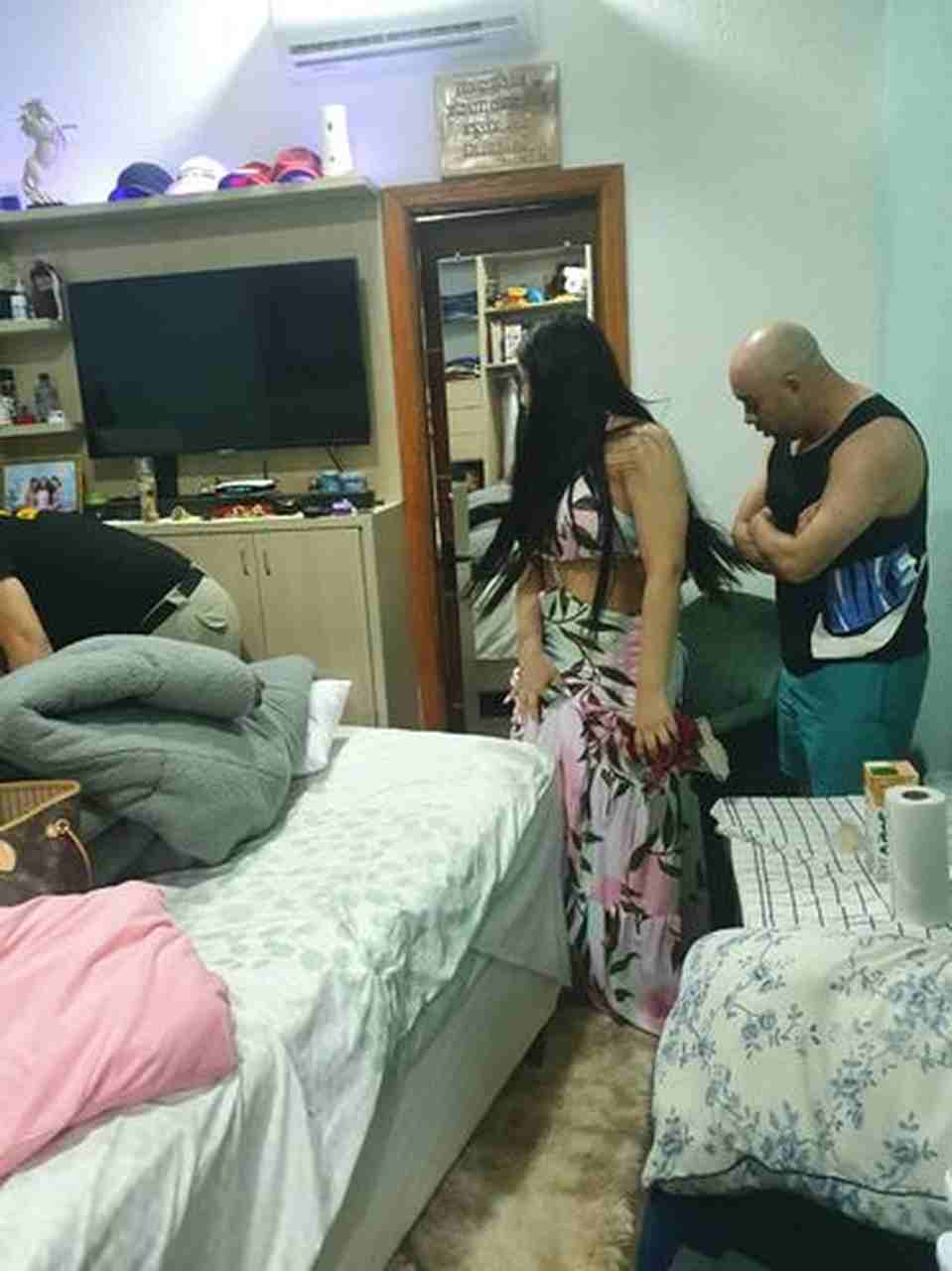 A jovem foi encontrada dentro da cela com o narcotraficante paraguaio