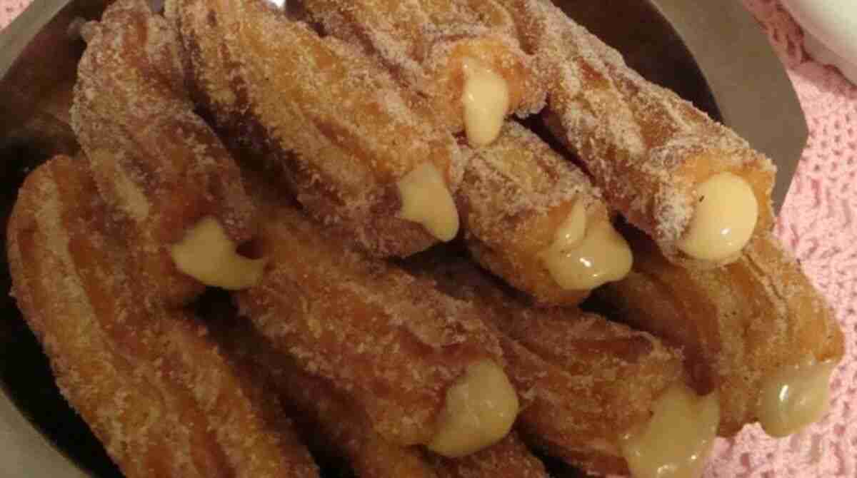 Churros caseiro recheado com leite condensado