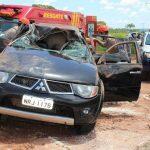 Caminhonete ficou destruída. (Foto: Vilson Nascimento
