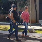 Ex-delegado foi condenado por dois crimes e ainda responde a processo