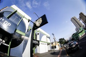 Casal foi levado para a Depac Centro