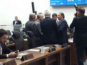 Deputados defenderam uso de verbas (Renata Volpe