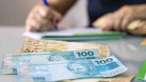 Bancos oferecem empréstimo para quem está negativado