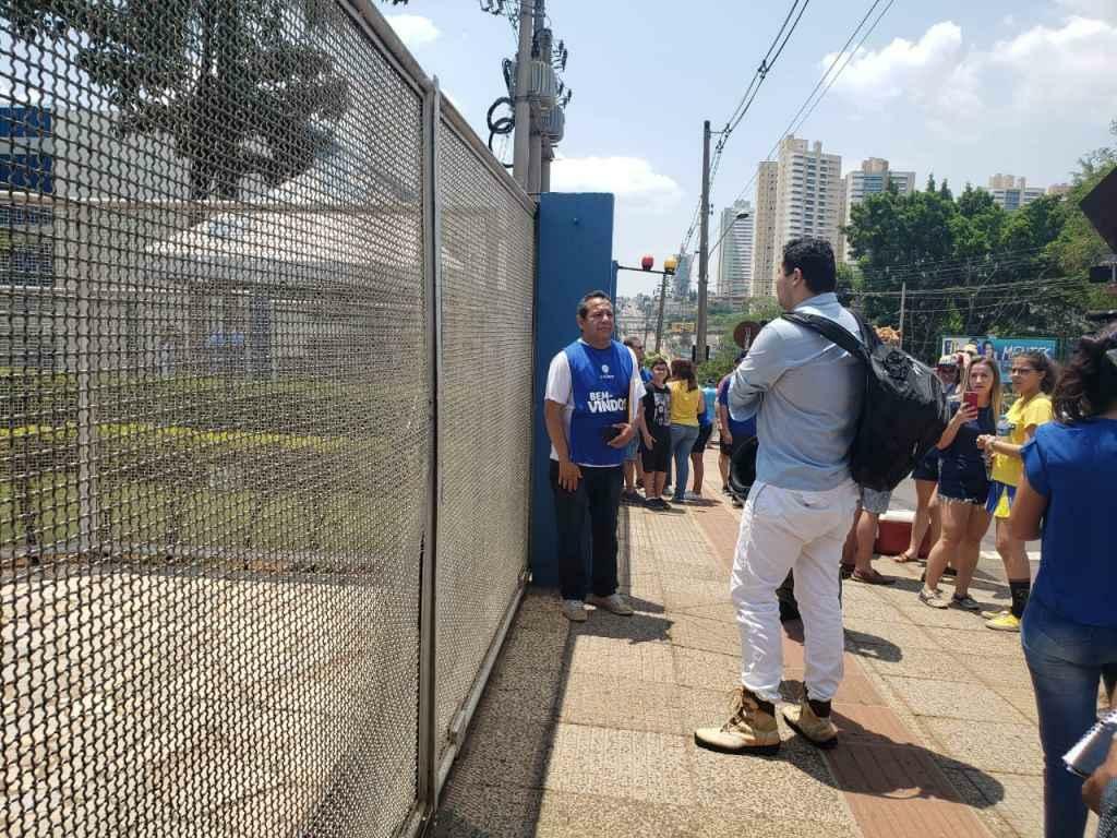 Rapaz teve pneu da moto furado e perdeu o horário da entrada (Dayene Paz