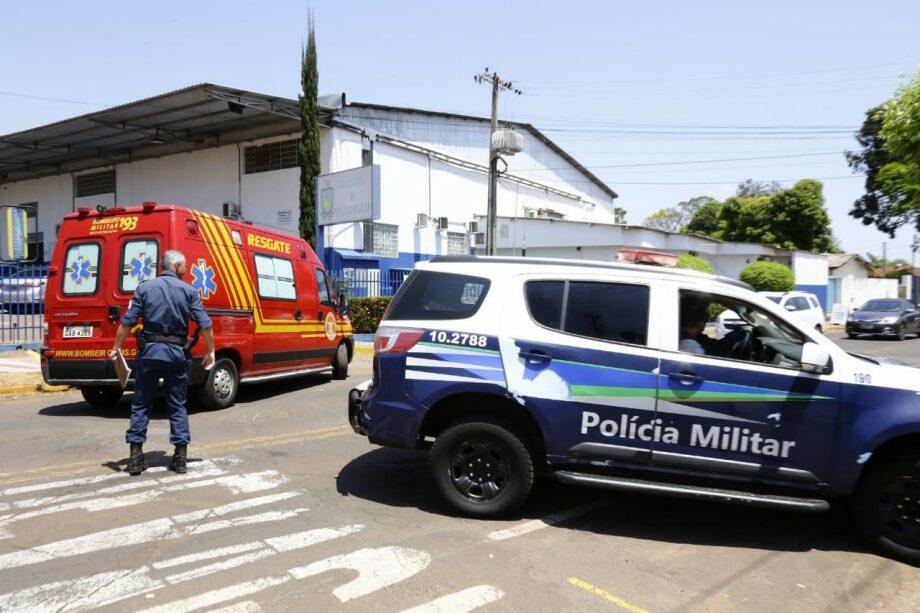 Vítima foi socorrida pelos bombeiros (Foto: Minamar Junior