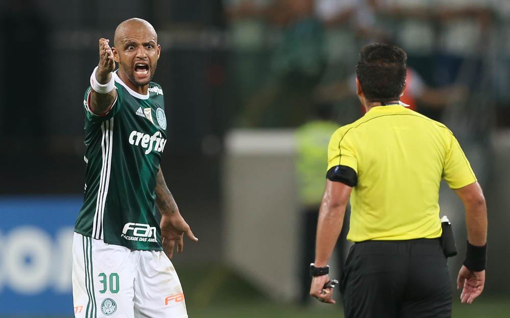 O jogador Felipe Melo