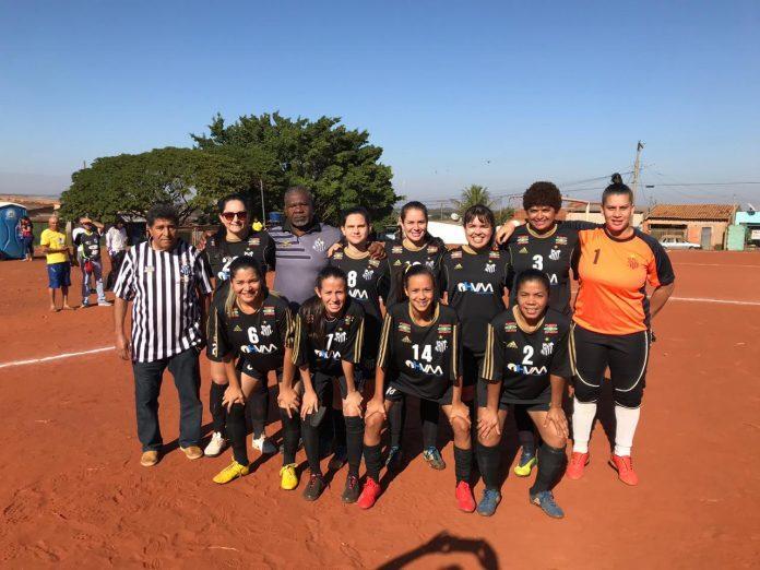 Equipe feminina do Operário