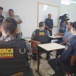 Agentes da Força Nacional ouviram relatos de produtores rurais sobre os conflitos.(Foto: Marcos Morandi