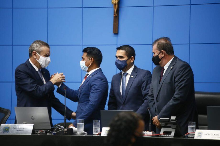 Deputados durante evento na Assembleia Legislativa de MS
