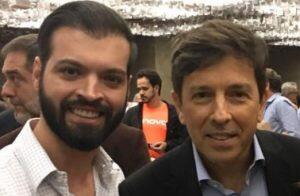 Guto Scarpanti ao lado de João Amoedo